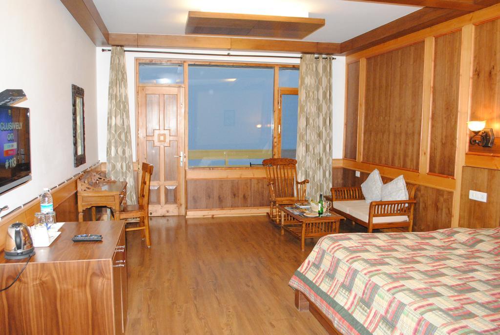 Vivaan The Sunrise Resort Manāli Exteriör bild