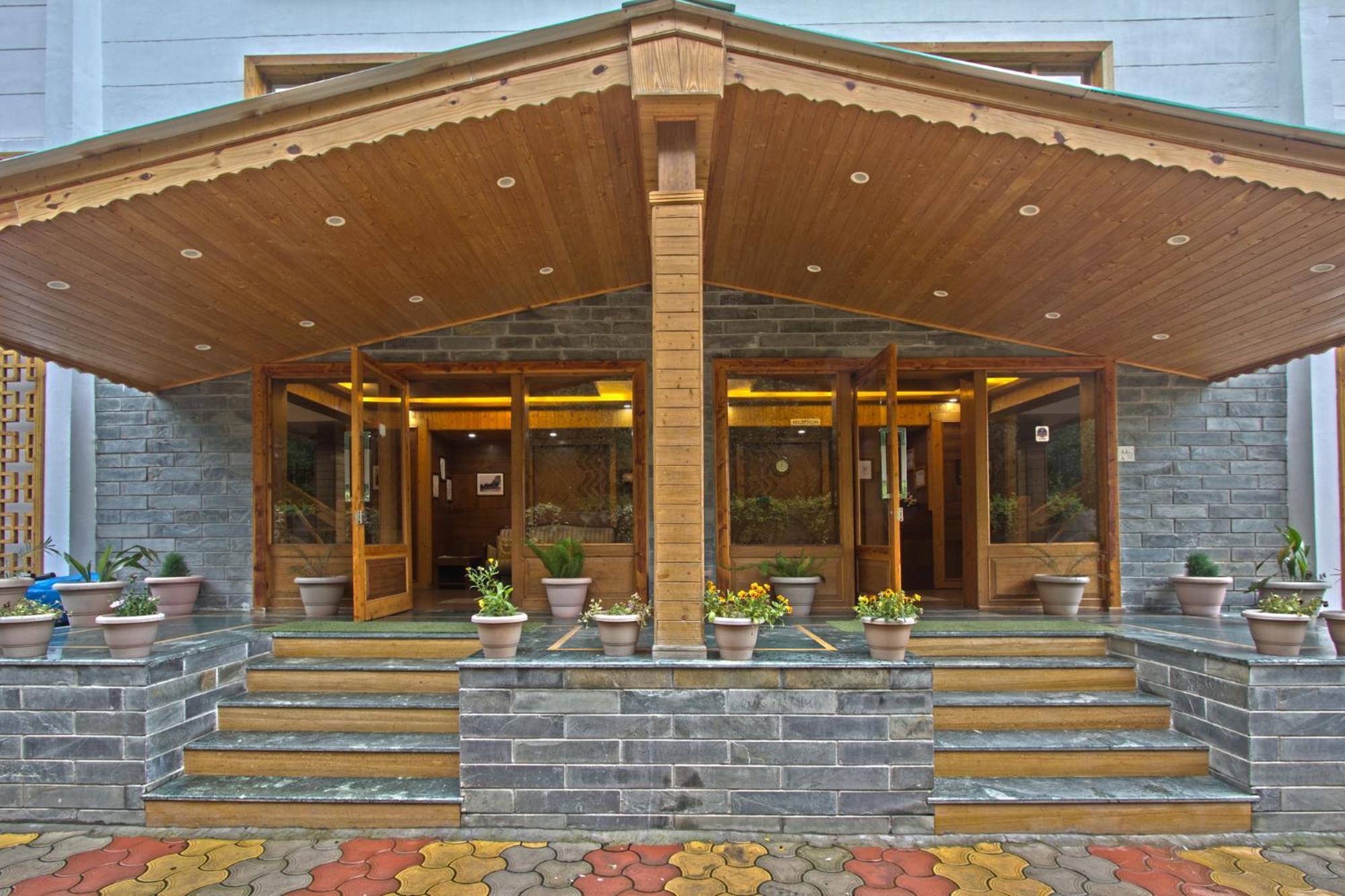 Vivaan The Sunrise Resort Manāli Exteriör bild