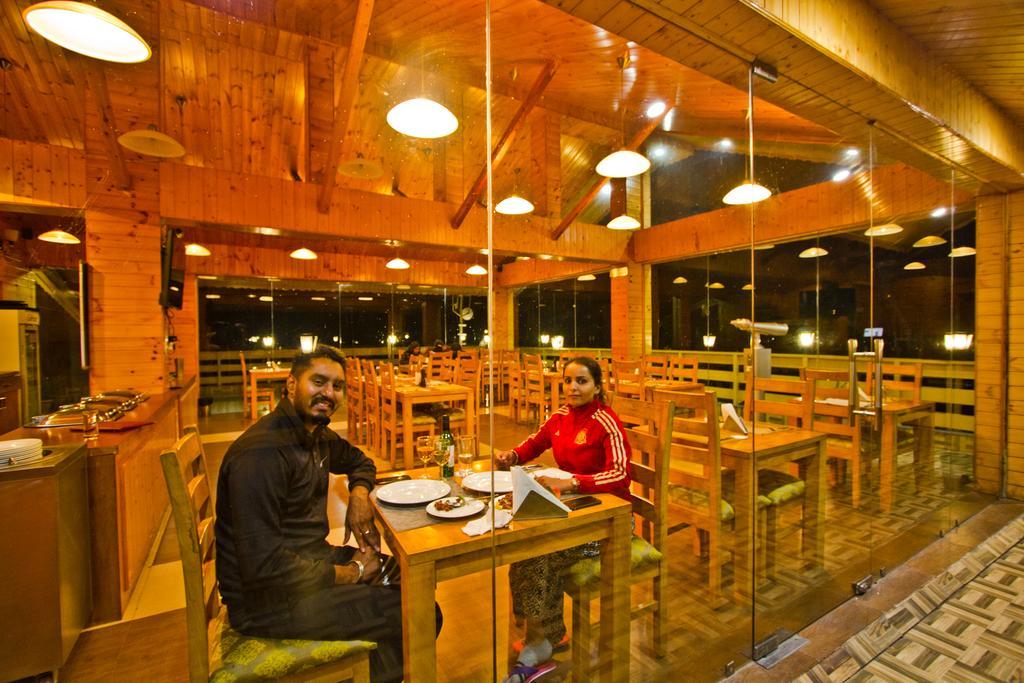 Vivaan The Sunrise Resort Manāli Exteriör bild