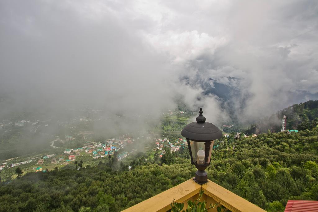 Vivaan The Sunrise Resort Manāli Exteriör bild